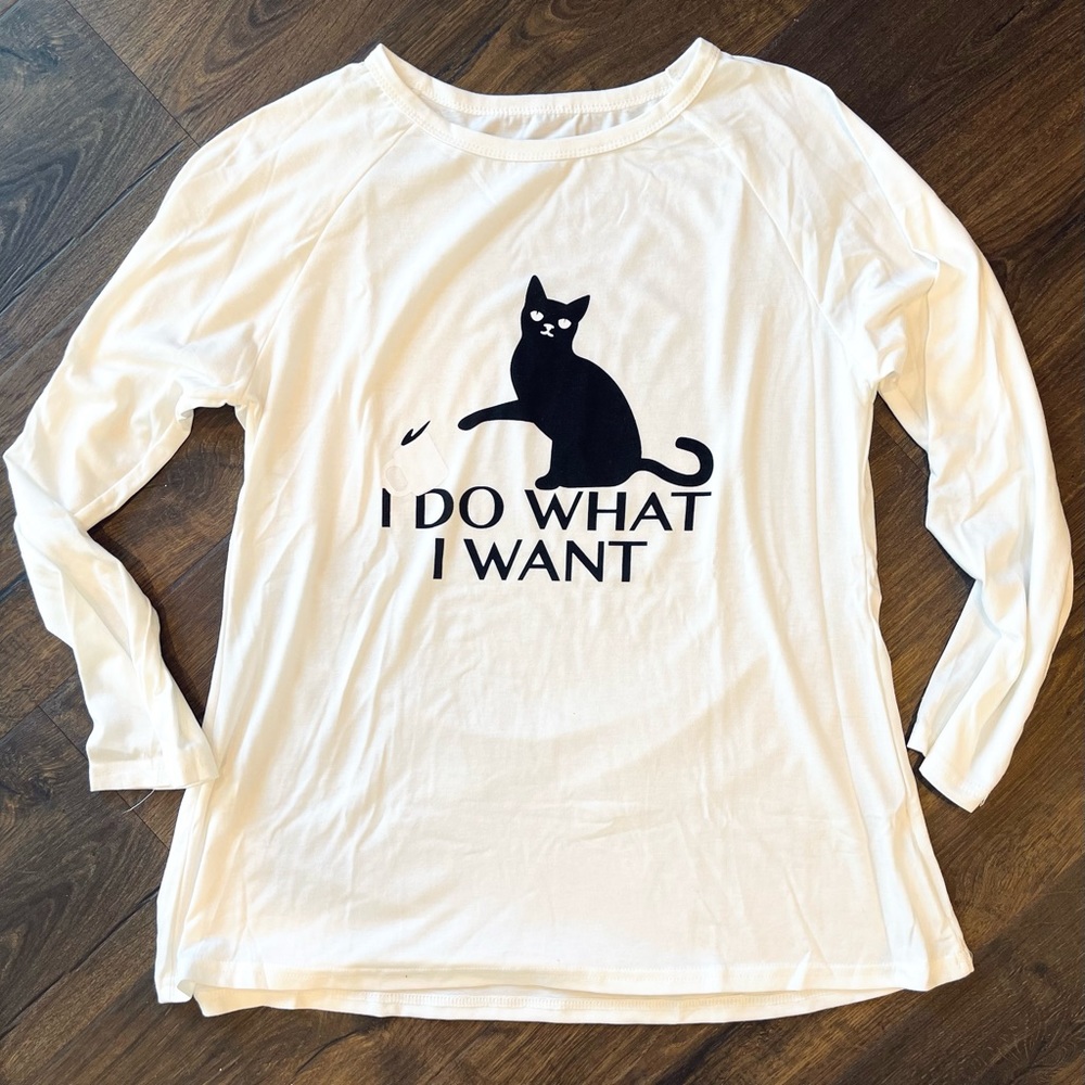 Sm. White “I do what I want” Blk Cat Long-Sleeve Tee (NEW)